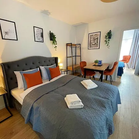Great Polonia River Boat Bed & Breakfast *