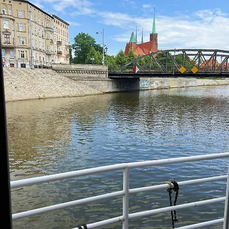 Bed & Breakfast Great Polonia River Boat *