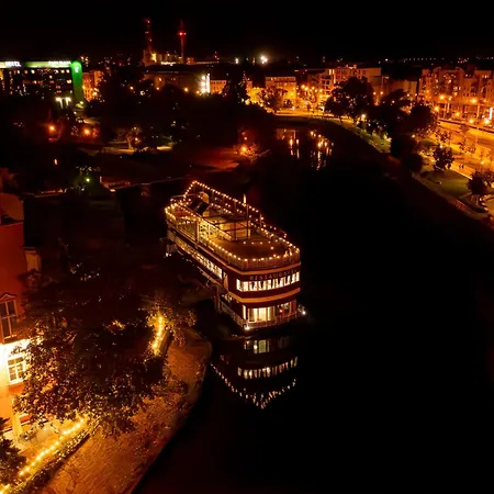 Bed & Breakfast Great Polonia River Boat Vratislav