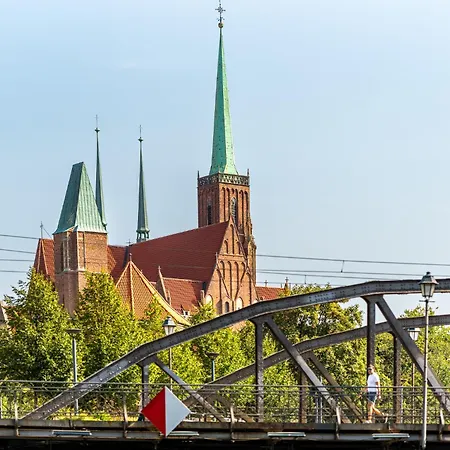 Great Polonia River Boat Bed & Breakfast *
