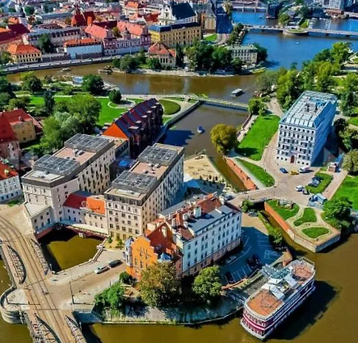 Great Polonia River Boat Bed & Breakfast Wroclaw